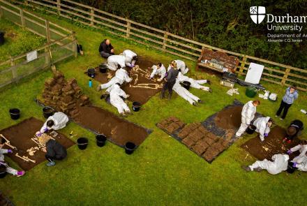 Opgravingen in Durham door de studenten van de master Forensic Archaeology and Anthropology aan de Universiteit van Durham